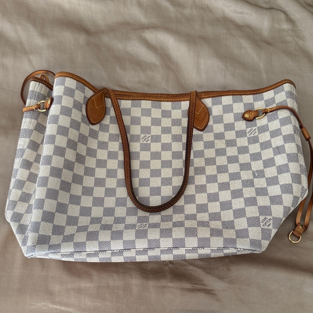 Authentic Louis Vuitton Neverful MM Tote Damier